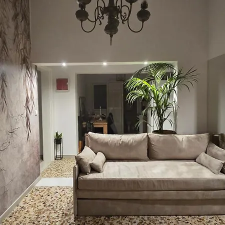 House - Costal Escape Just Steps From The